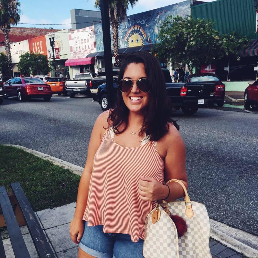 Meet your Posher, Caroline